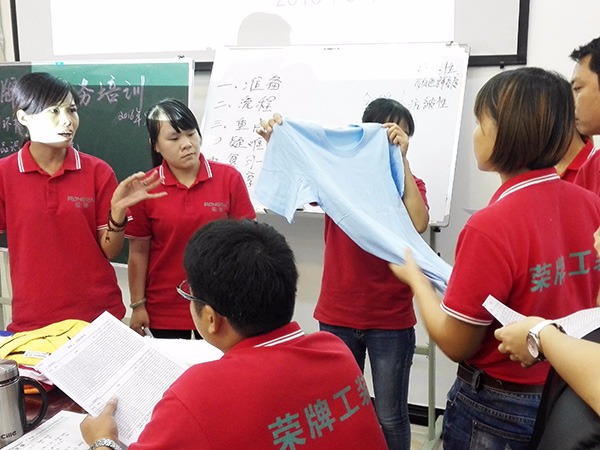 悟空体育员工培训现场