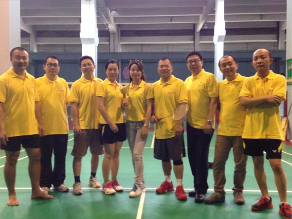 悟空体育团队建设-羽毛球活动
