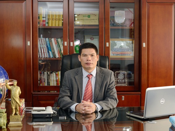 悟空体育董事长-黄日荣